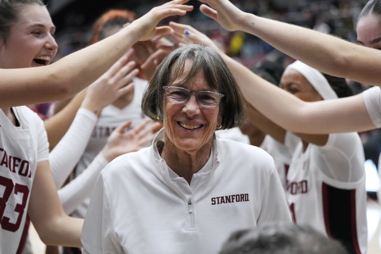 
Tara VanDerveer
